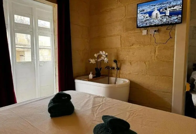 اتاق استاندارد با تراس, Phi Home Bormla