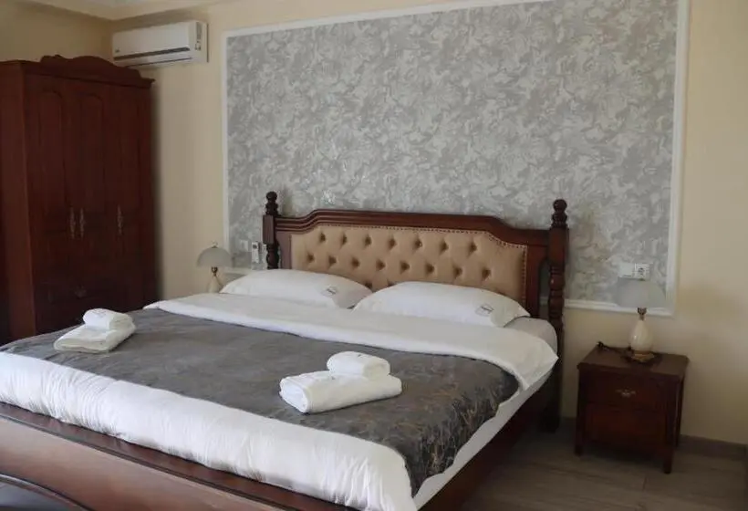 Chambre Deluxe, Kochana