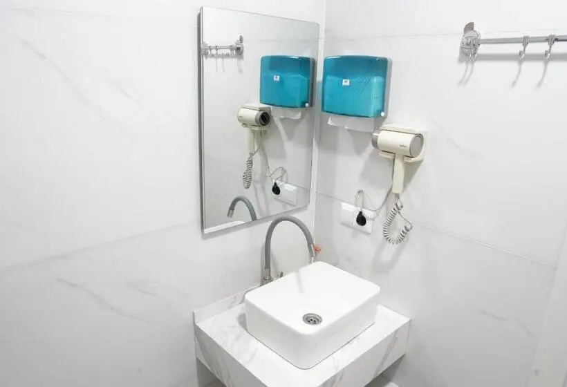 Chambre Deluxe, Kochana