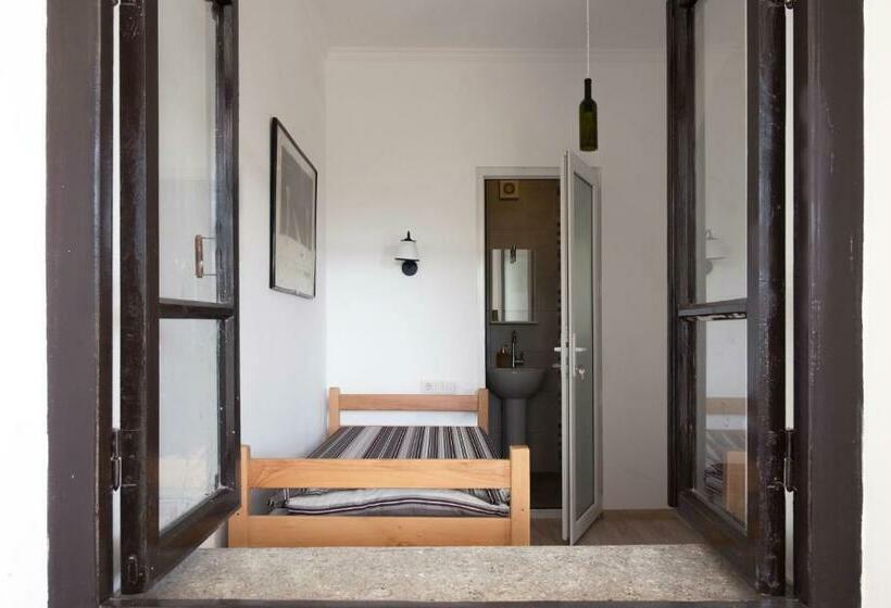 اتاق استاندارد با چشمانداز, Chateau Napareuli