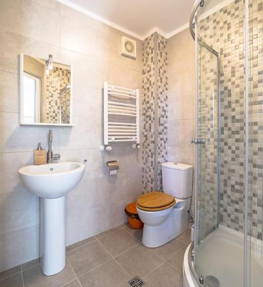 اتاق استاندارد با چشمانداز باغ, Chateau Napareuli