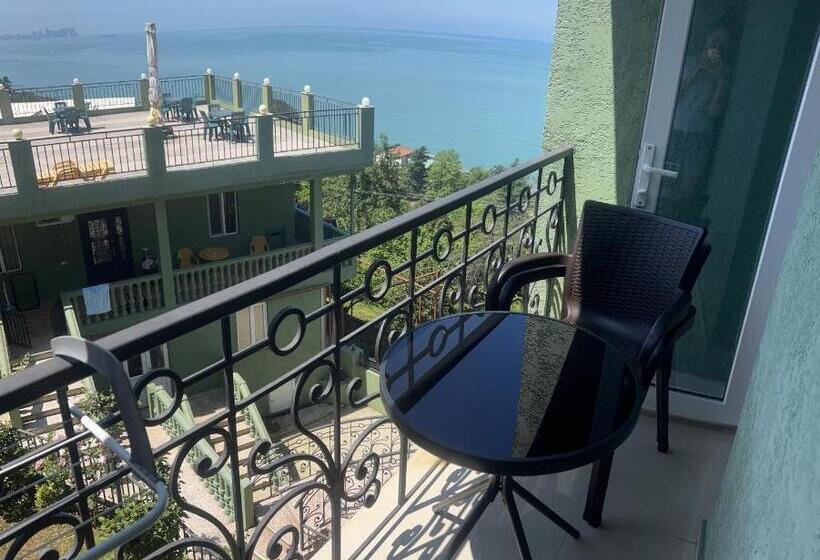 اتاق لوکس با چشمانداز دریا, Inn David