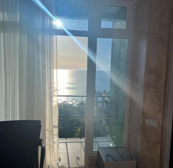 Triple Room Sea View, Inn David