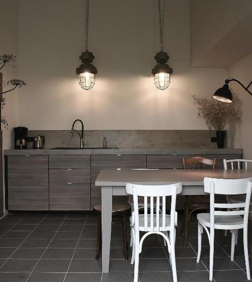 스탠다드 스튜디오, B&b De Onlanden