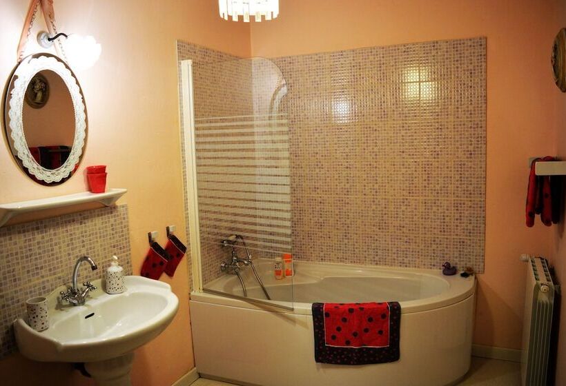 Трехместный Номер Комфорт, Chambre D Hôtes La Cour Des Saligues