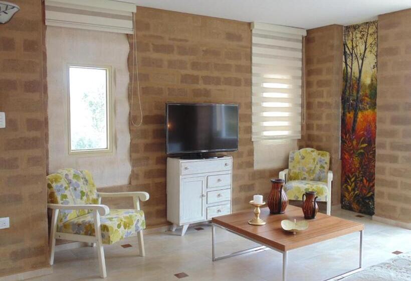 발코니가 있는 스위트, Bella Tierra Hotel Boutique