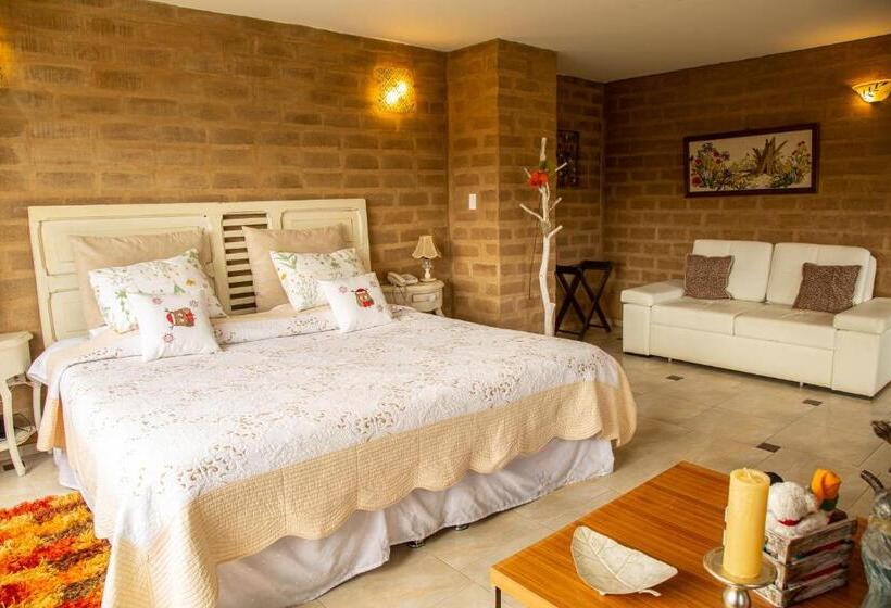 Люкс с Балконом, Bella Tierra Hotel Boutique
