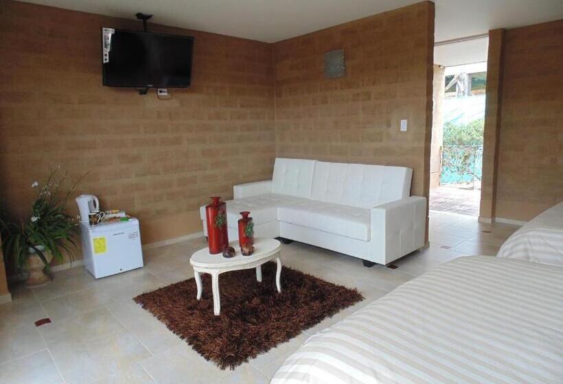 バルコニー付スタンダード４ベッドルーム, Bella Tierra Hotel Boutique