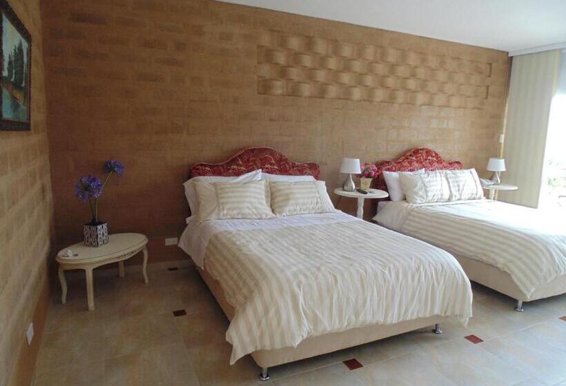 バルコニー付スタンダード４ベッドルーム, Bella Tierra Hotel Boutique