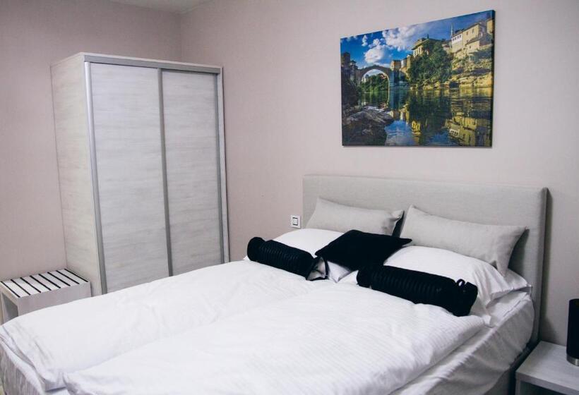 اتاق لوکس, Bakarni Lonac