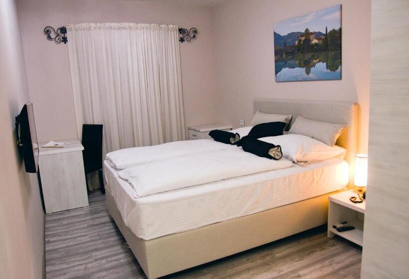 اتاق سوپریور, Bakarni Lonac