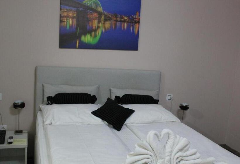 اتاق سوپریور, Bakarni Lonac