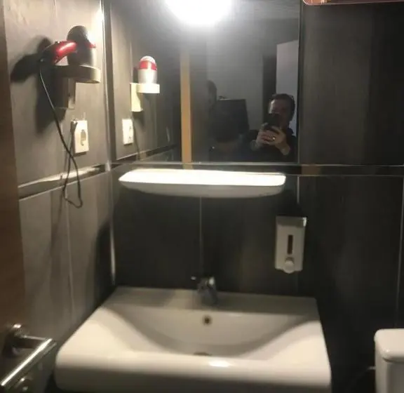 エコノミートリプルルーム, Elit Hotel Saray