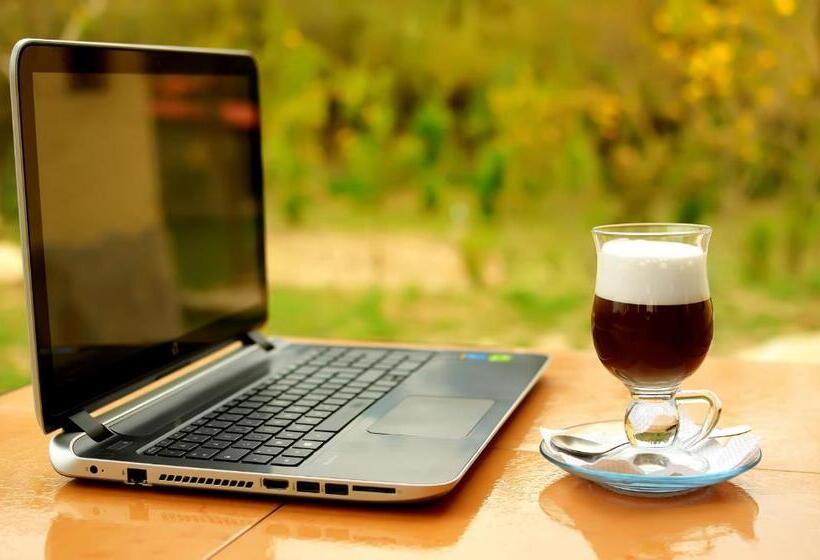 استودیو استاندارد با بالکن, La Vida Es Bella