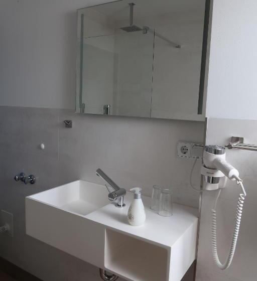 침실 1개 아파트, Spreeufer