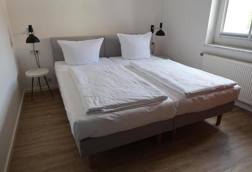 침실 1개 아파트, Spreeufer