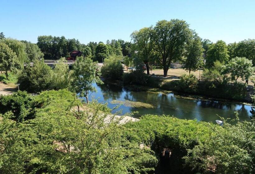 침실 1개 아파트, Spreeufer