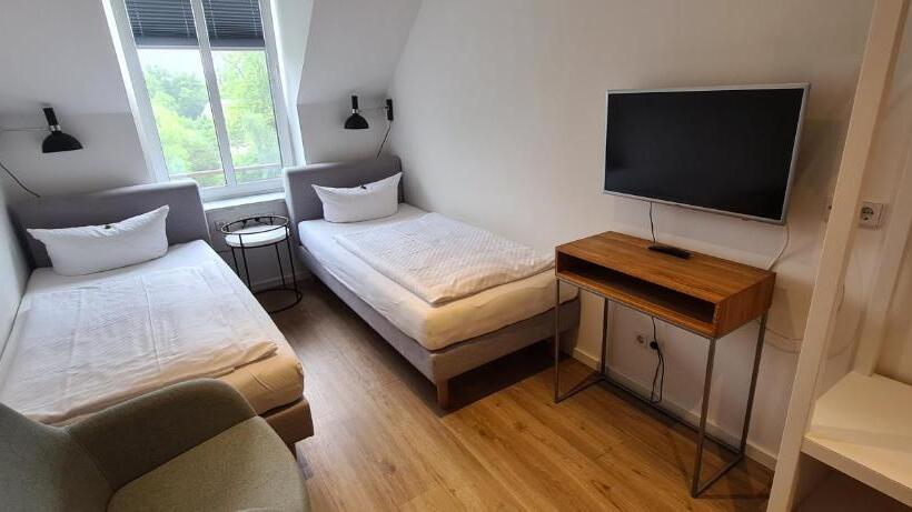 침실 2개 아파트, Spreeufer