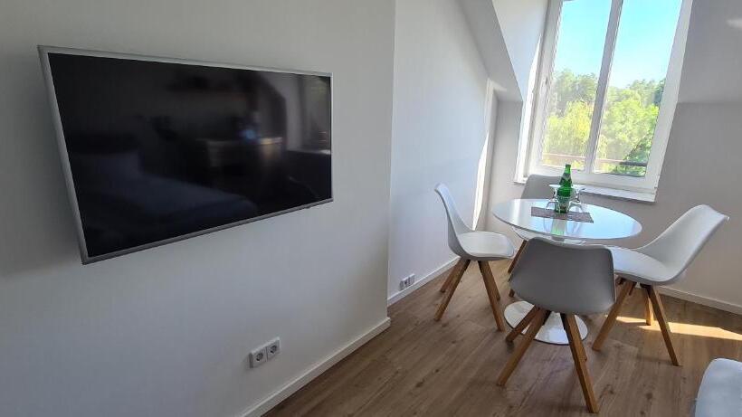 침실 2개 아파트, Spreeufer