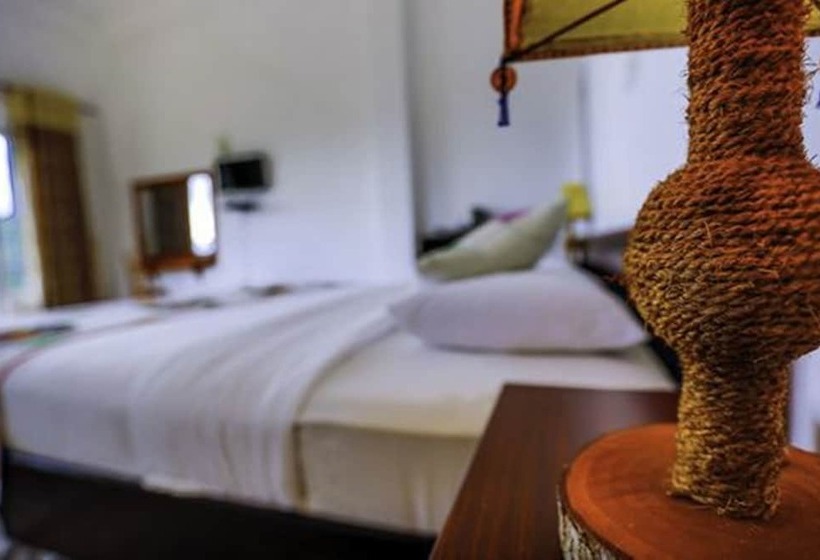 山の見えるスーペリアルーム, Thuruliya