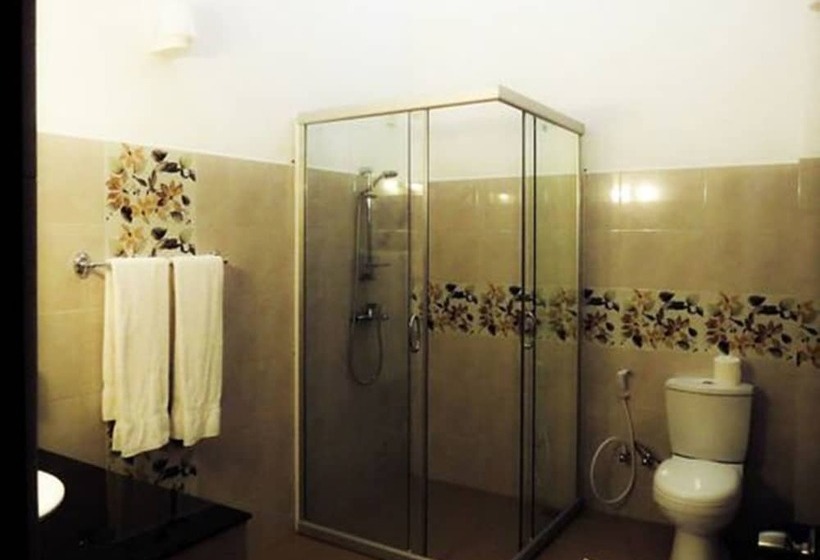 山の見えるジュニアスイート, Thuruliya