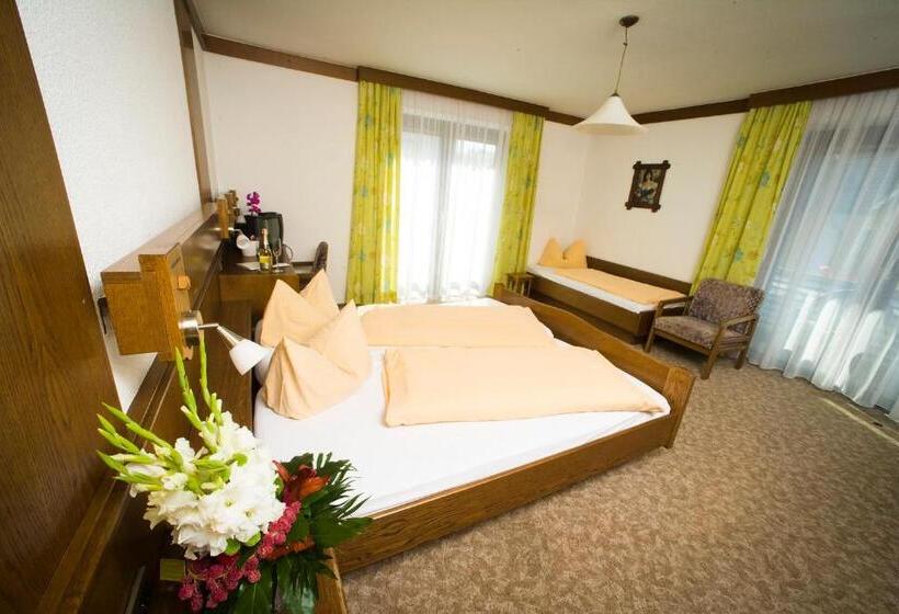 スタンダードトリプルルーム, Land Gut Hotel Landgasthof Zum Schildhauer