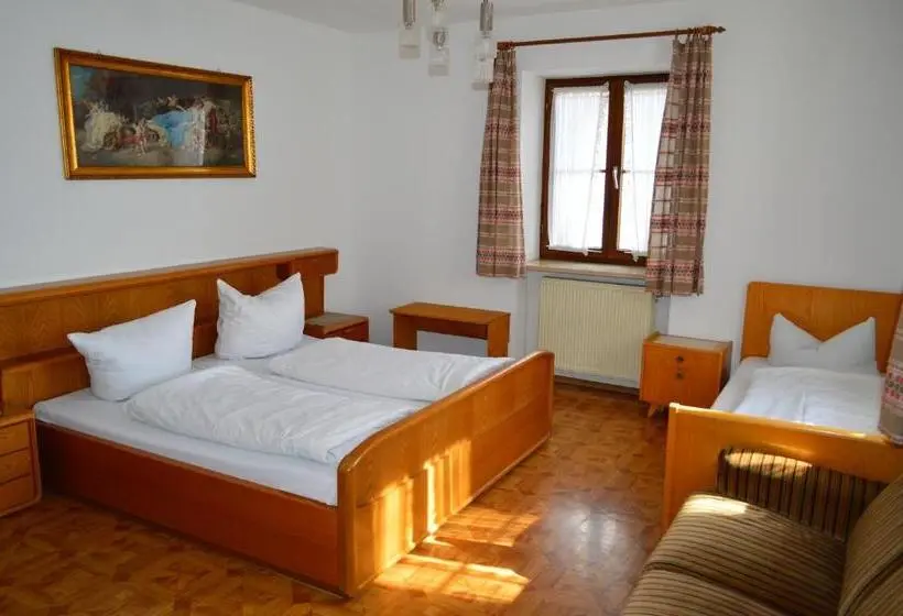 Üç Kişilik Standart Oda, Bayersoier Hof