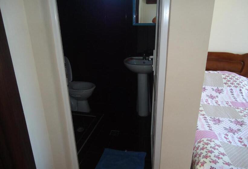 اتاق استاندارد با چشم‌انداز دریا, Gios Guest House
