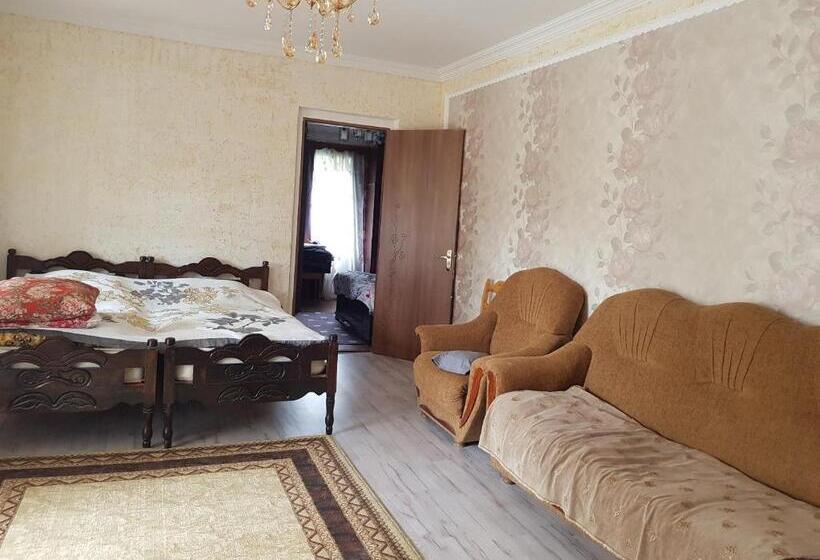 اتاق خانوادگی, Gios Guest House