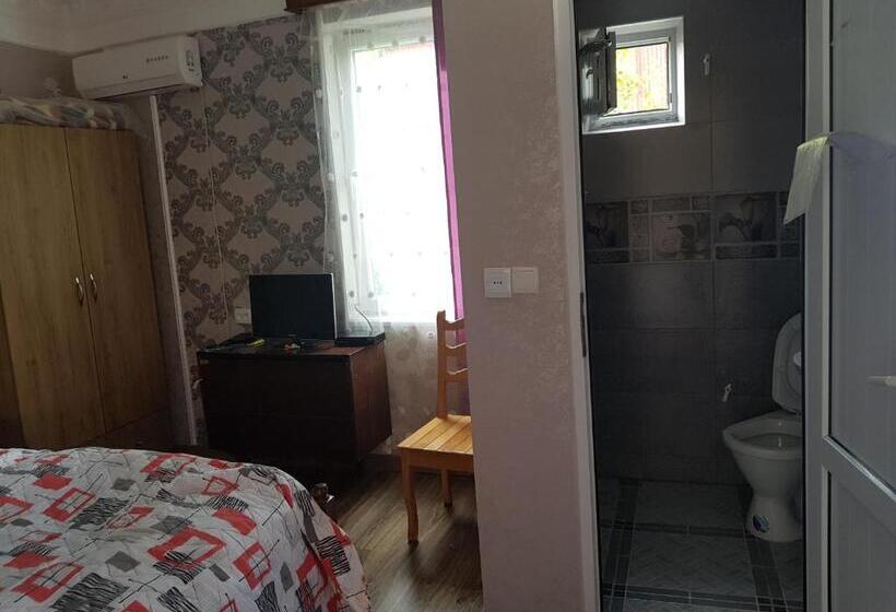 اتاق استاندارد با چشم‌انداز, Gios Guest House