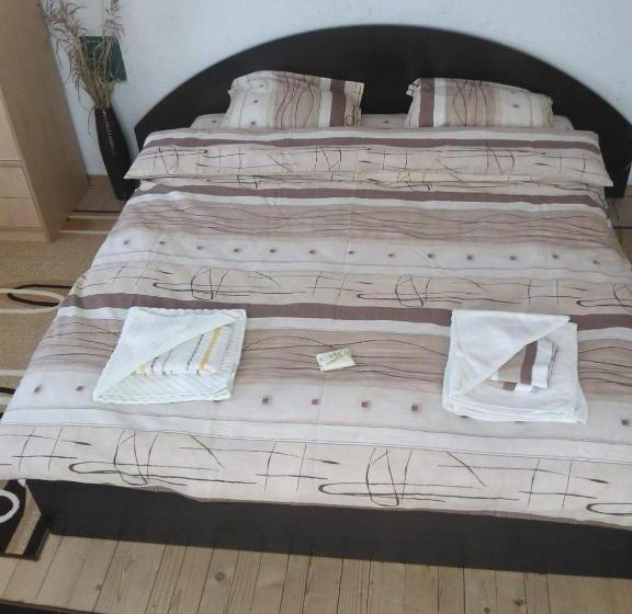 Номер Economy с общей ванной комнатой, Guest House Jani