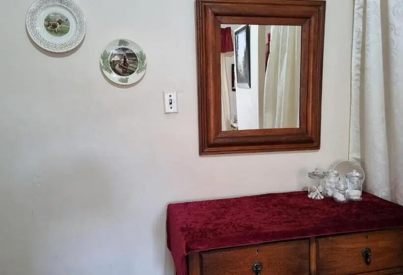 Perhehuone, Mountain View Country Inn