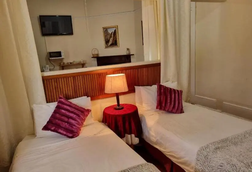Perhehuone, Mountain View Country Inn