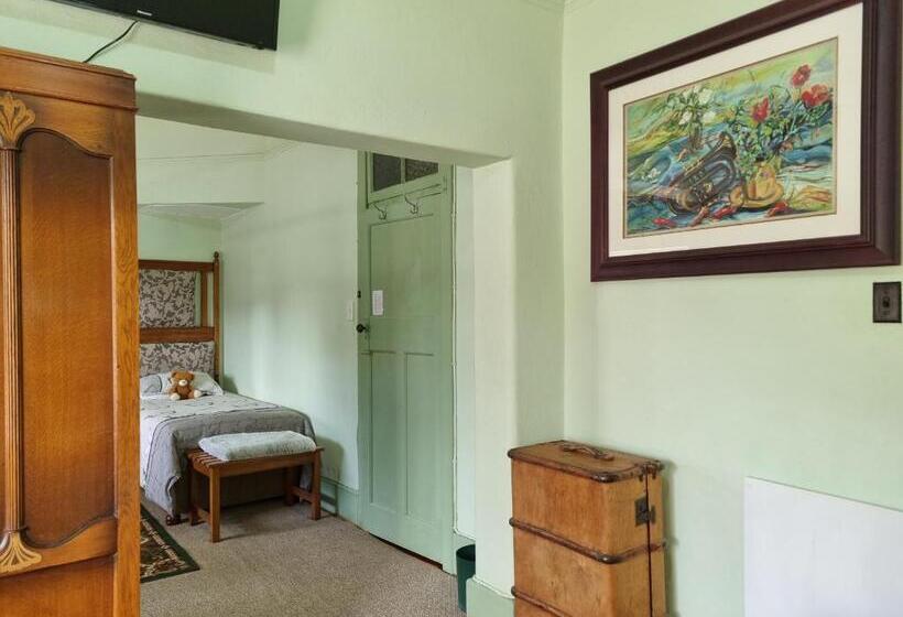 Семейный Номер Вид на Горы, Mountain View Country Inn