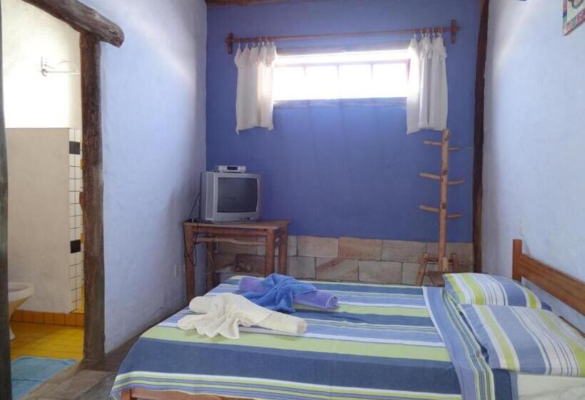 غرفة إقتصادية ثلاثية, Pousada Das Candeias