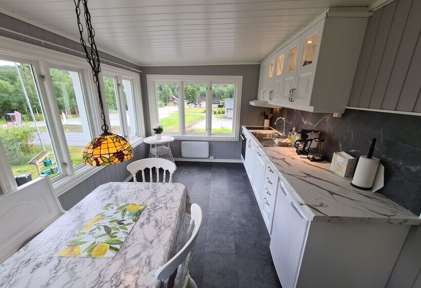 四人标准间, Solheim Overnatting