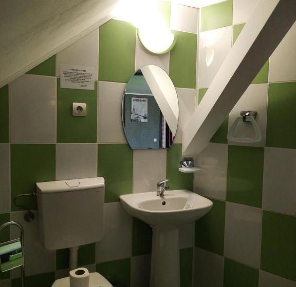 جناح, Pensiunea D&d