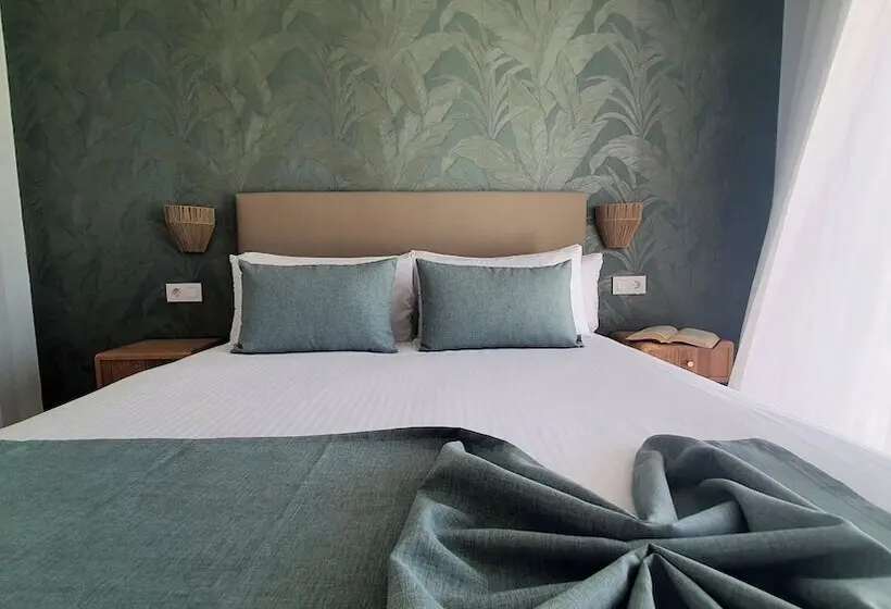 Villa 2 Makuuhuonetta, Serena Del Mar By Livvo