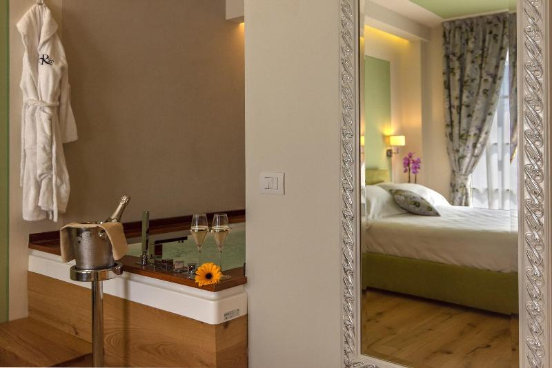 Люкс с гидромассажем, Resort 37