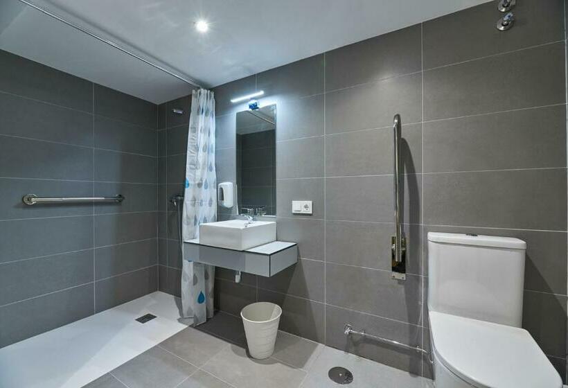 חדר סטנדרט יחיד מותאם לאדם עם מוגבלויות, Albergue San Francisco