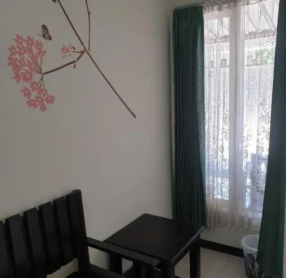 デラックスルーム, Homestay Menspul 27