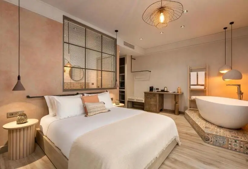 Standard Room King Size Bed