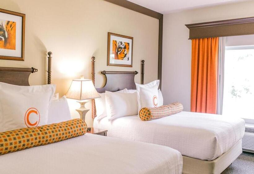 标准间, James F. Martin Inn