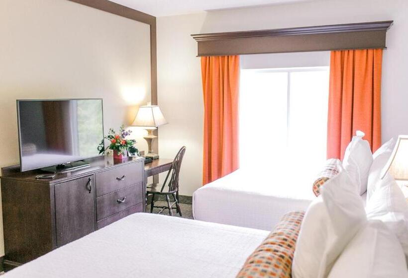 スイート, James F. Martin Inn