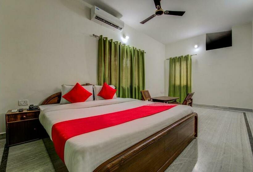 חדר אקונומי, Corporate Club