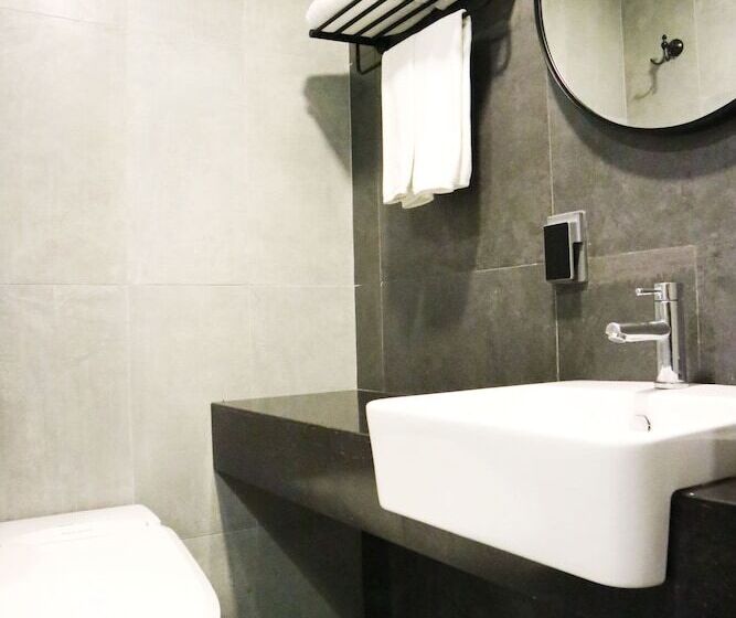 标准间, Alice And Trunk