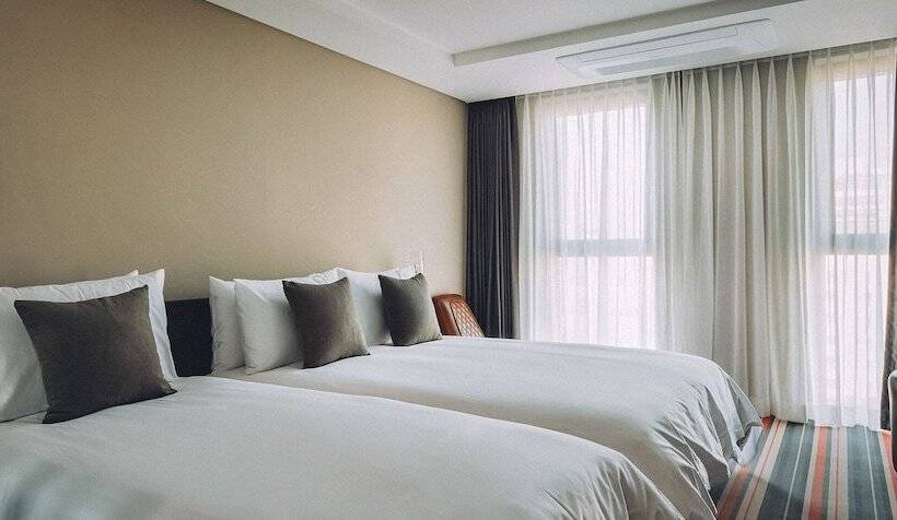 家庭间, Alice And Trunk