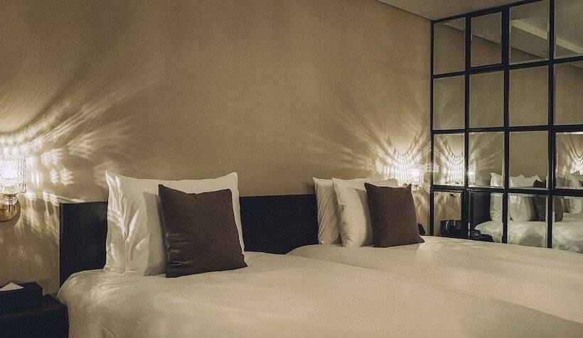 标准间, Alice And Trunk