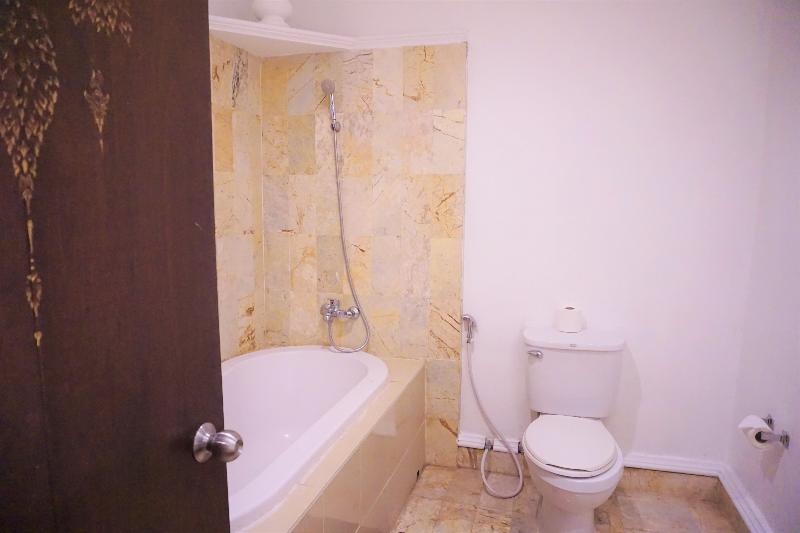 חדר דחוקס עם מיטת קינג, Amaravati Wellness Center And Resort