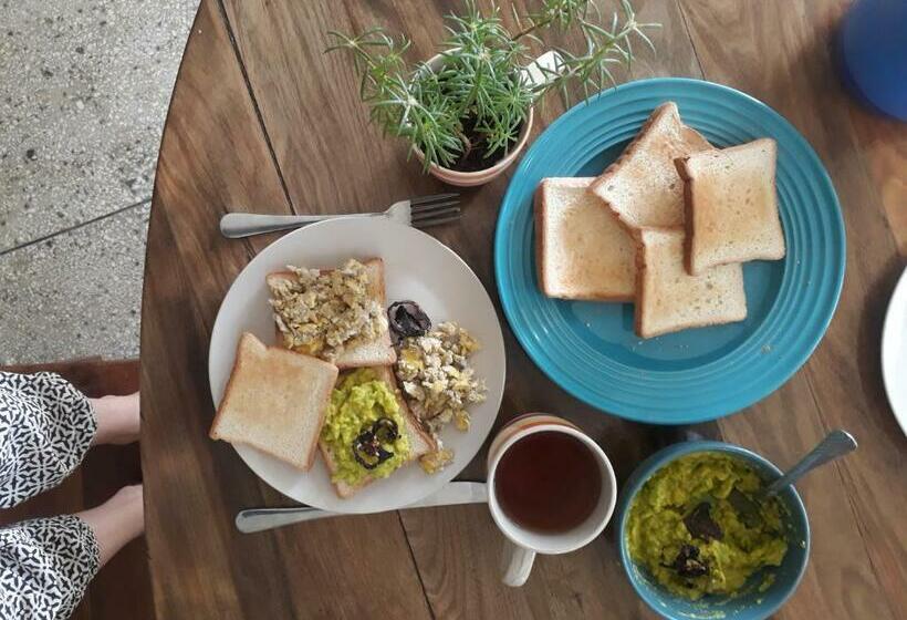 スタンダードルーム, Kiwavi Home